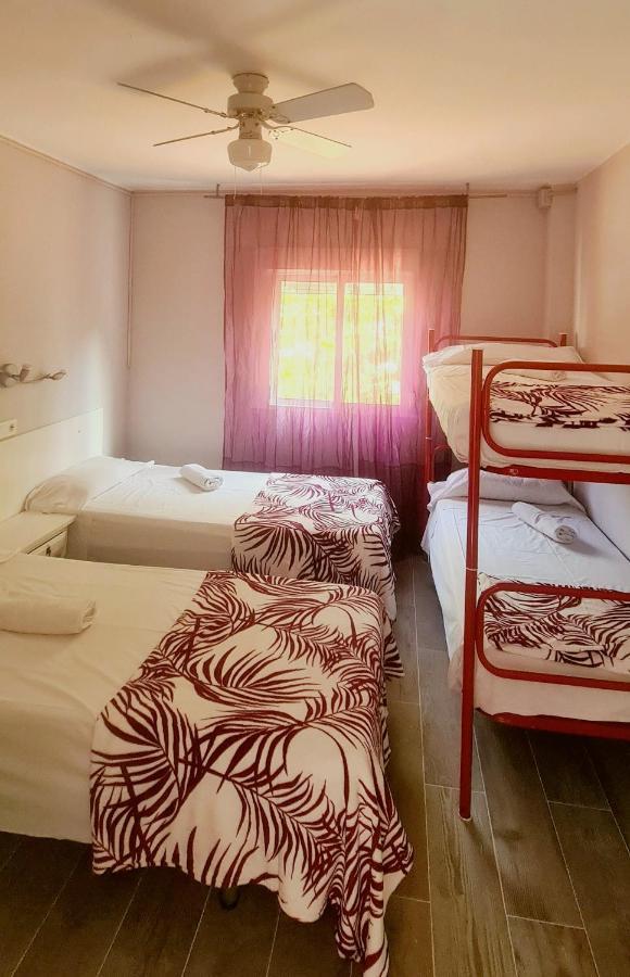 Hostal La Cabana Salou Buitenkant foto