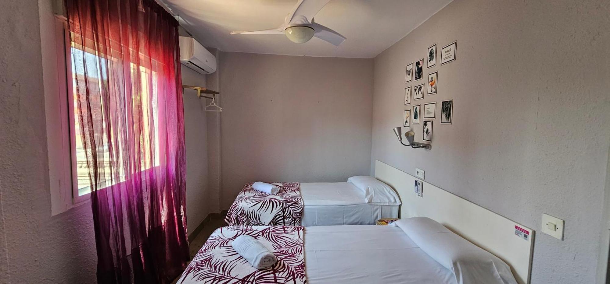 Hostal La Cabana Salou Buitenkant foto