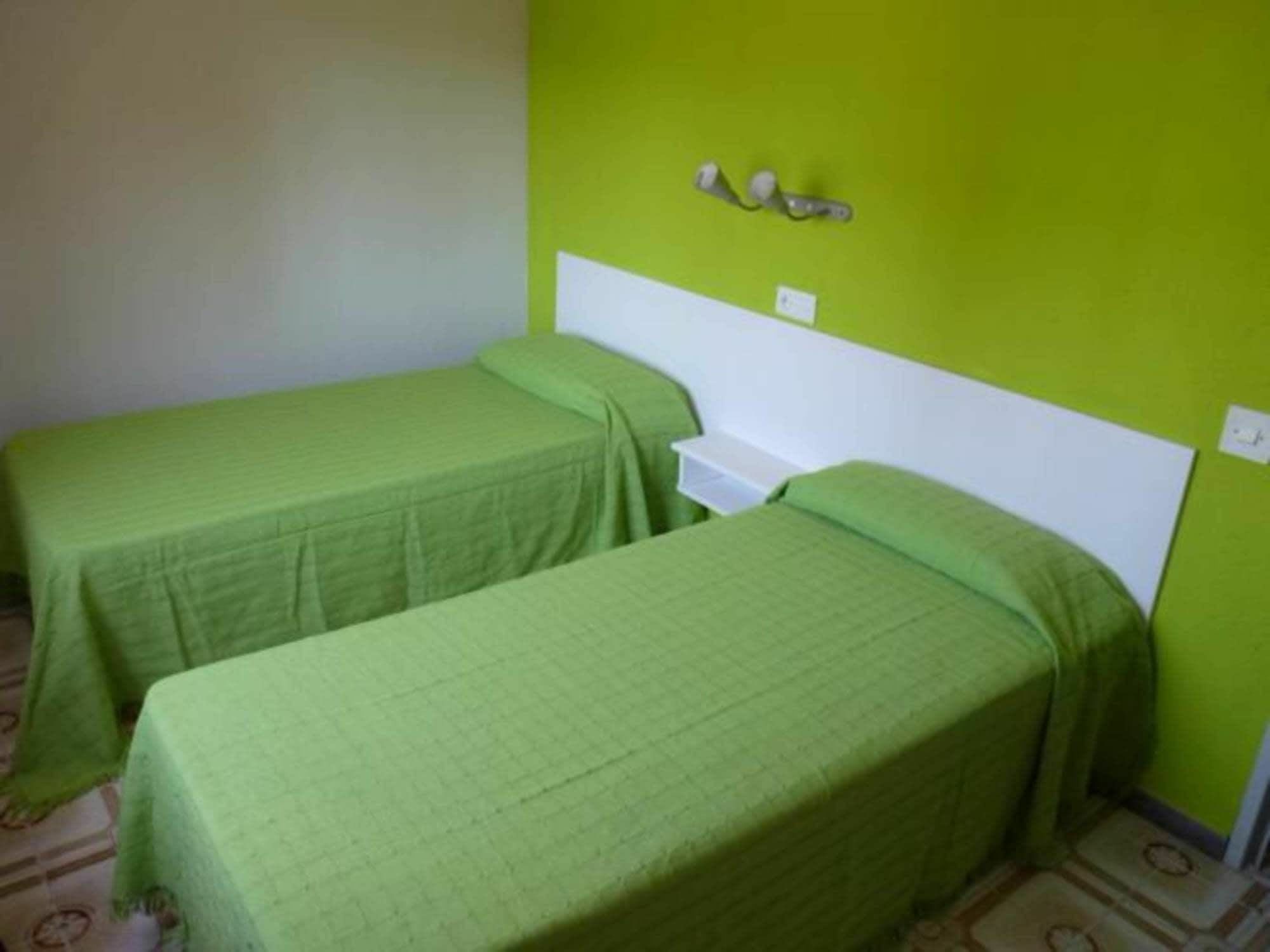 Hostal La Cabana Salou Buitenkant foto